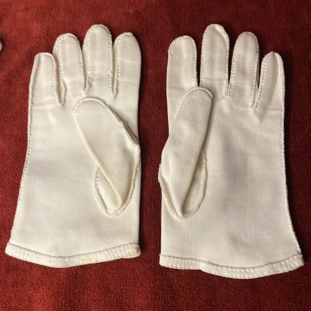 Lot Of 4 Vintage Women's Gloves White Brown. Please Read Description